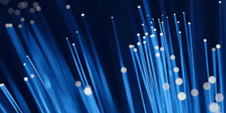 Avoin kuitu ei ole avoin. Valokuitusäikeitä.